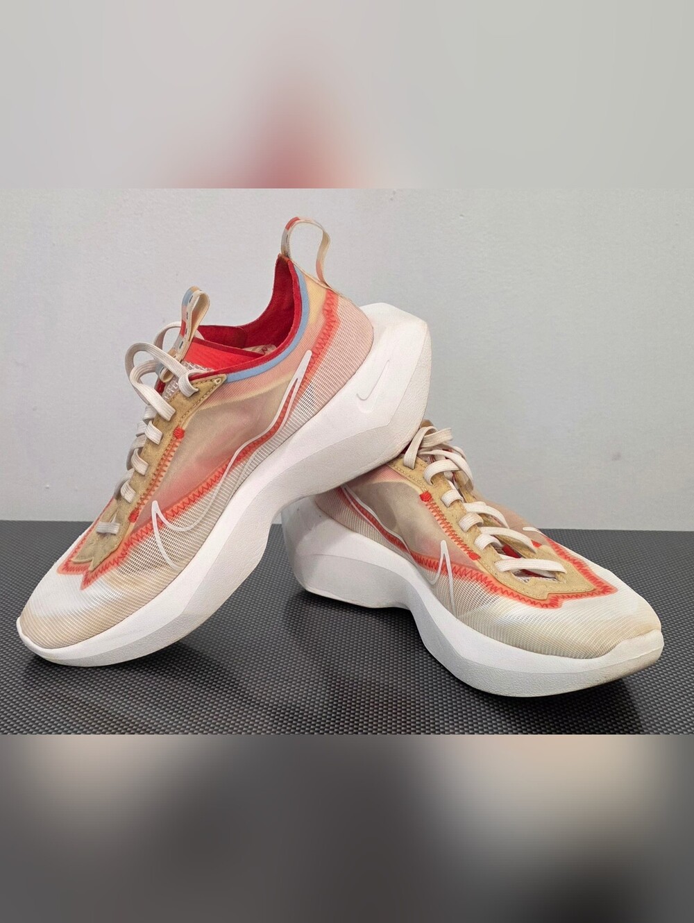 Size 8 - Nike Vista Lite SE White Team Orange W